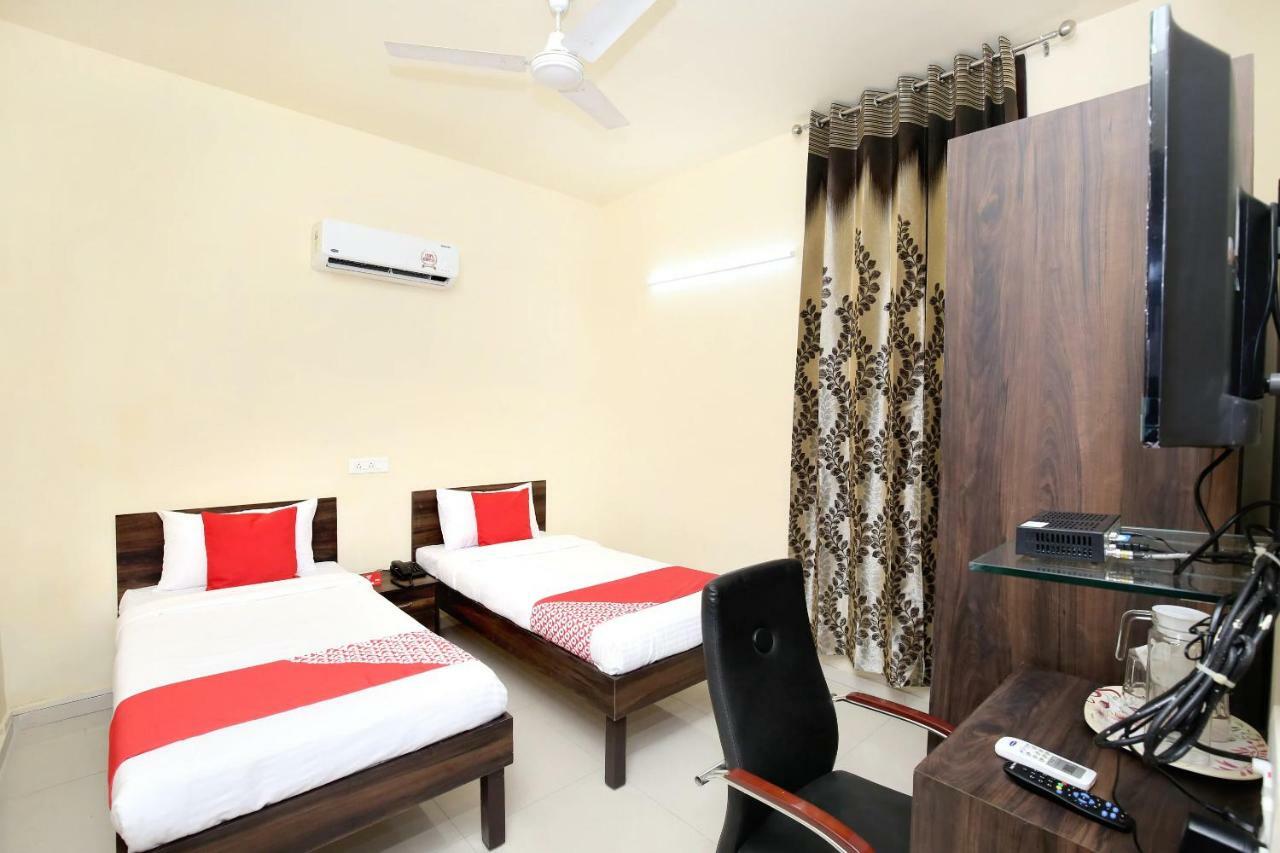 Hotel Oyo 16126 Aanantham Ludhiana Exterior foto