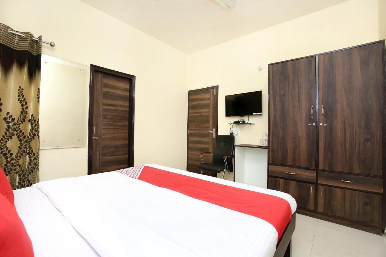 Hotel Oyo 16126 Aanantham Ludhiana Exterior foto